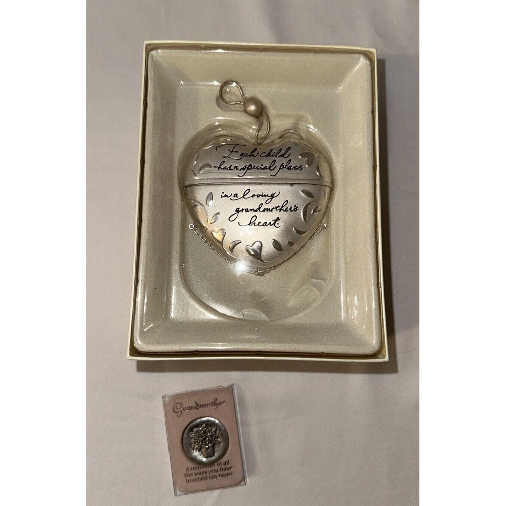 Hallmark Keepsake Ornament Grandmother in Box Photo frame inside
